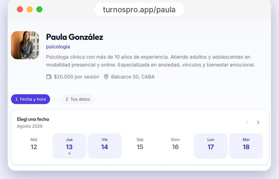 Página pública de reservas de una psicóloga, con su foto, su descripción y el calendario para elegir fecha.